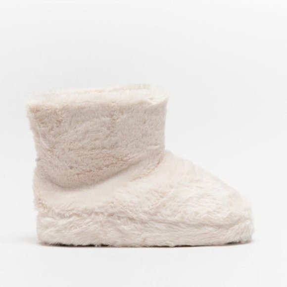 White cream warm cozy fuzzy booties ankle boots slippers slip on - Picture 4 of 8